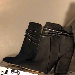 BCBG heeled boots